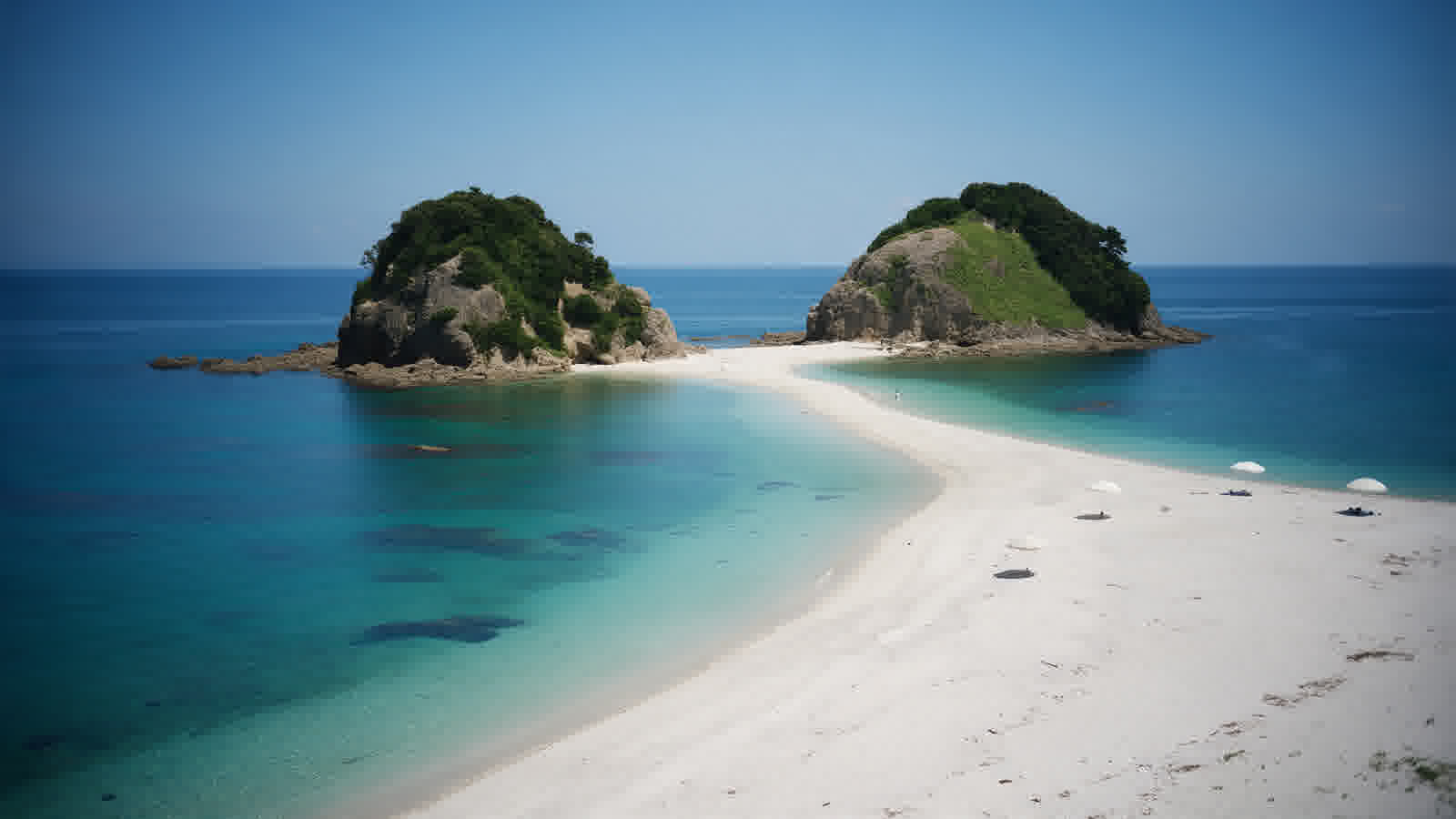 Futatsugame beach, two islets and a bar of white sand